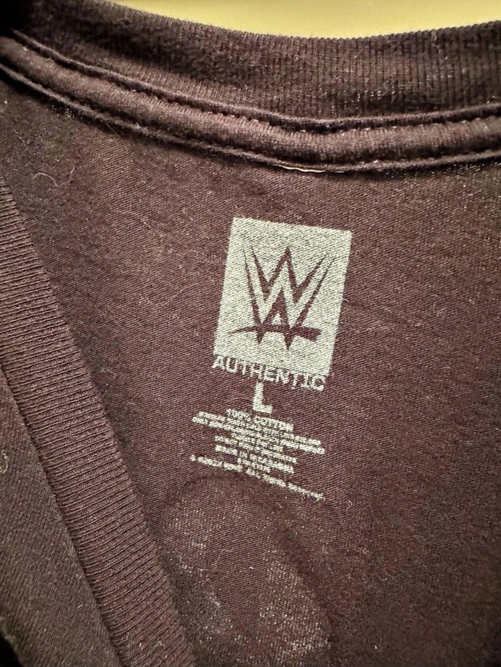 WWE Ronda Rousey Graphic Tee - Picture 3 of 3